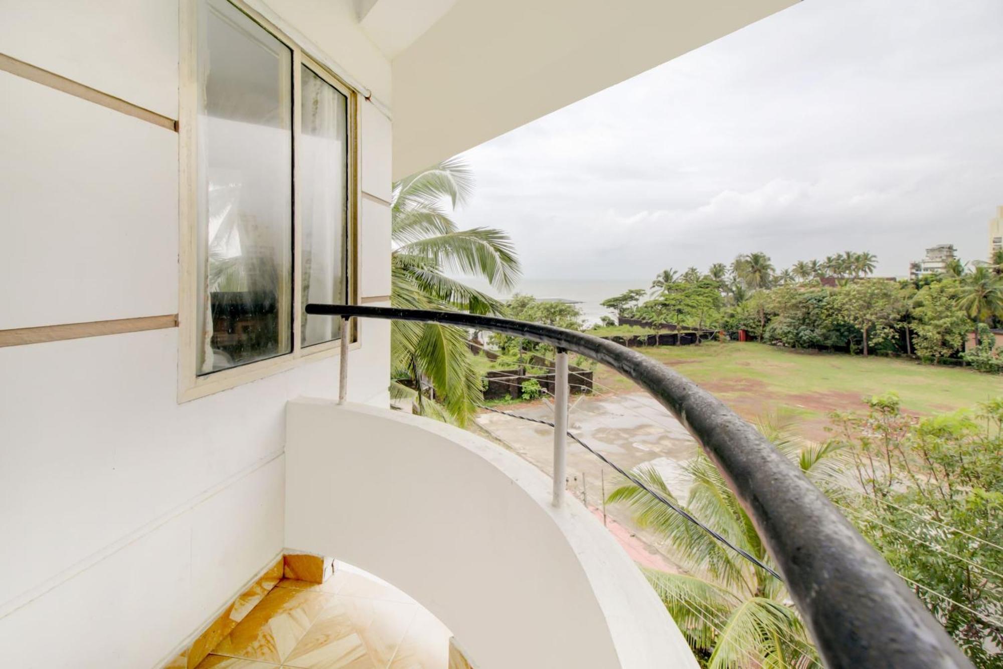 Collection O 75308 Floatel International Beach Resort Kannur Buitenkant foto